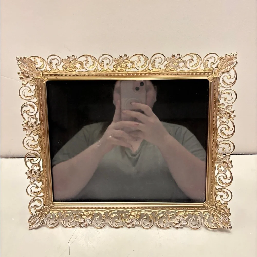Gold tone 8x10 Hollywood Regency Metal Photo Frame Tabletop Wall